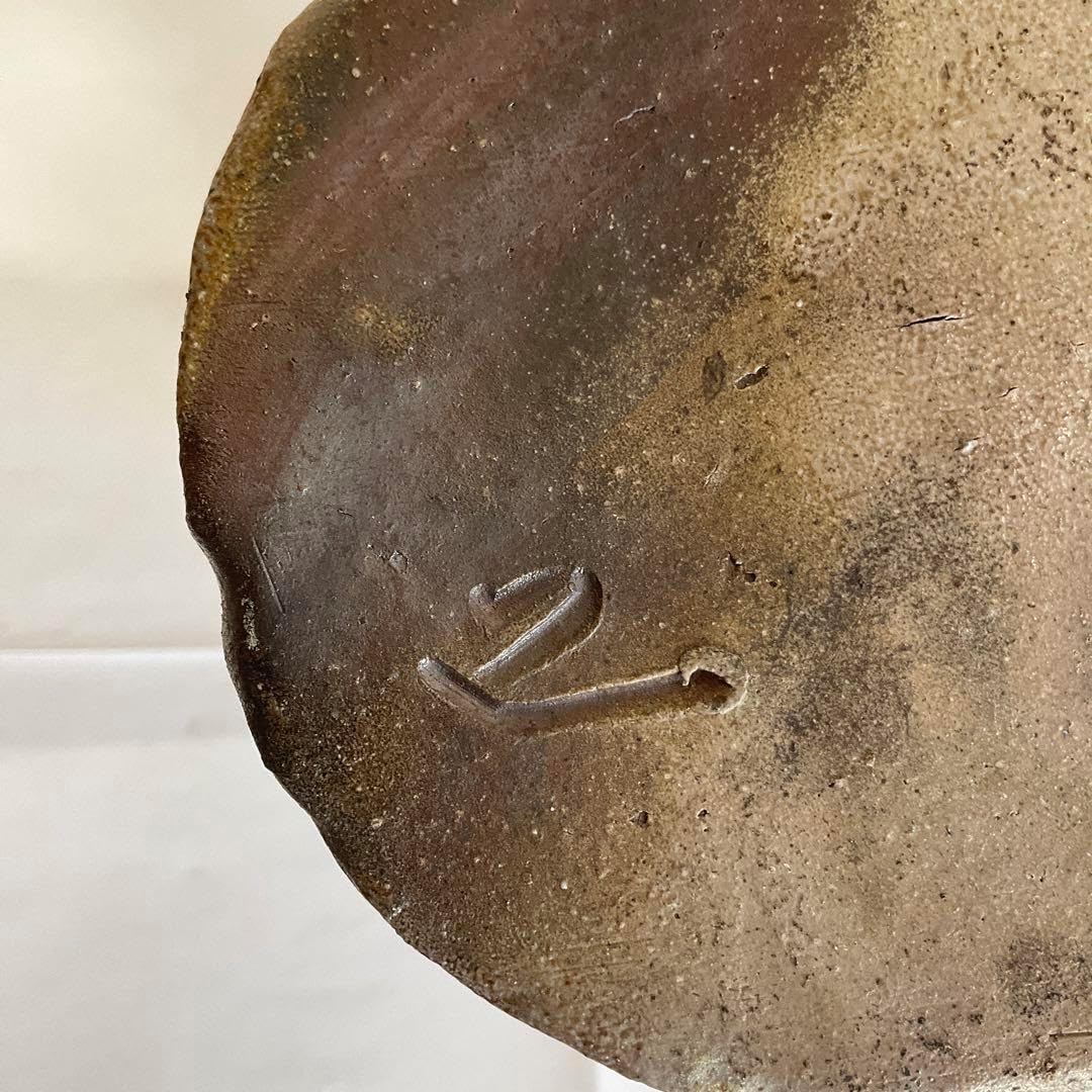 備前焼　岡山県重要無形文化財保持者　各見政峯(壽峯)作　備前耳付花入 Amazon.co.jp: 備前焼 岡山県重要無形文化財保持者 各見政峯(壽峯)作